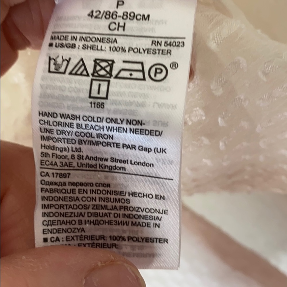 Banana Republic Blouse - Picture 6 of 7